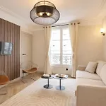Eiffel Tower - Prestige With Views *